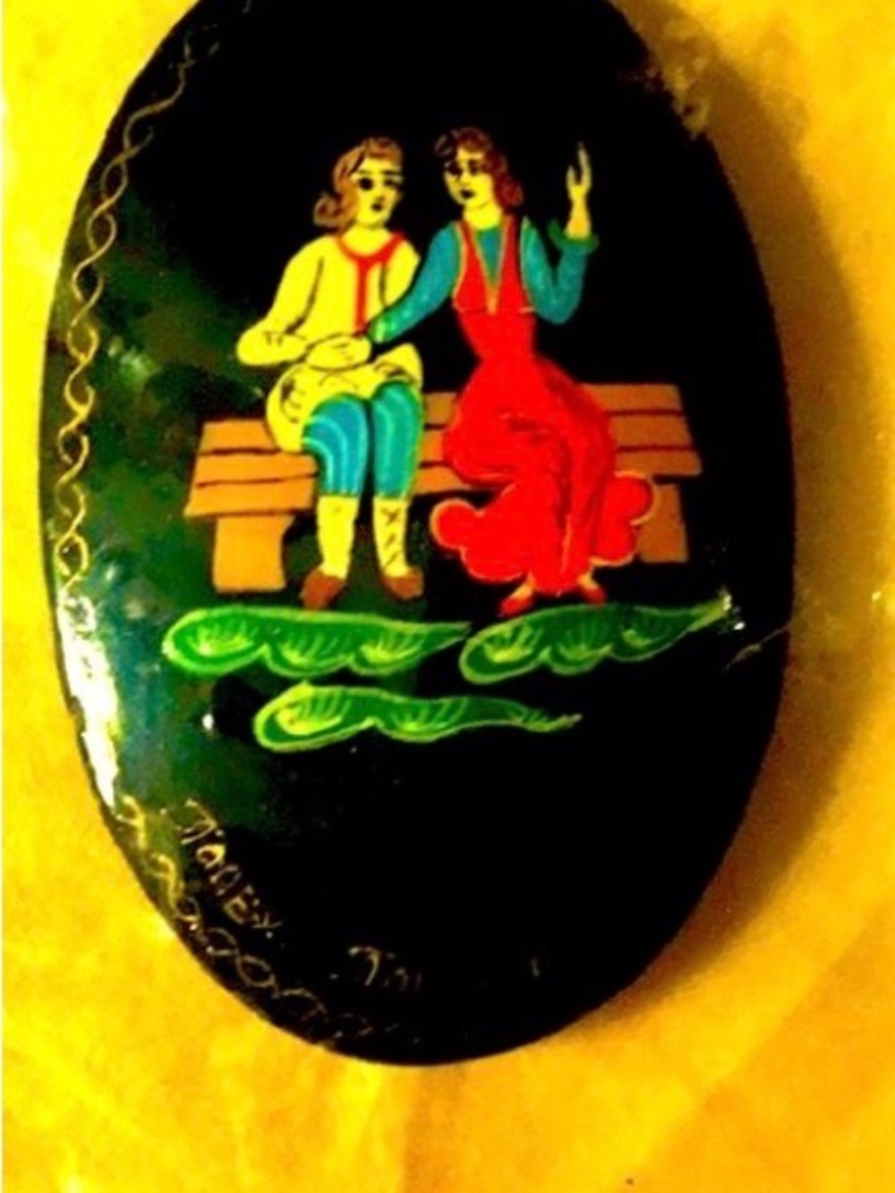 NWT Russian Hand-Painted authentic Folk Art brooch lacquer Black Red  vintage